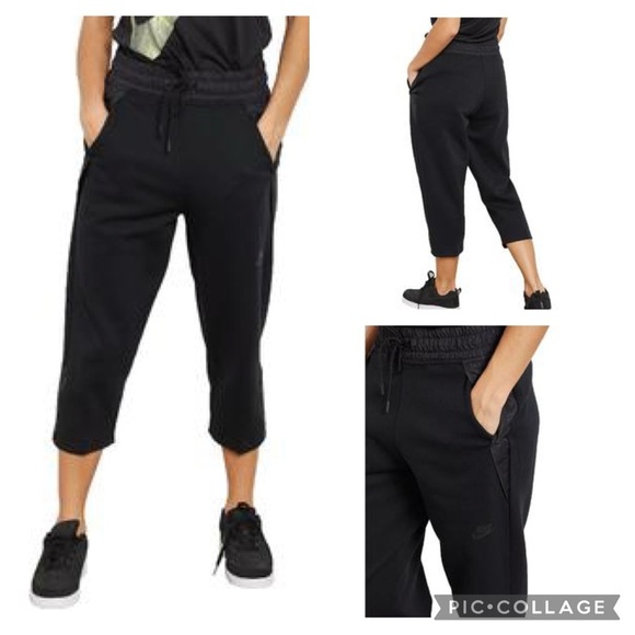 Nike Sportswear Tech Fleece Women's Crop Pants Black size small - Picture 2 of 12